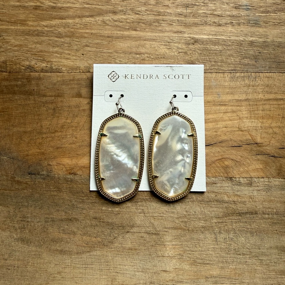 Kendra Scott RETIRED Rayne Earrings